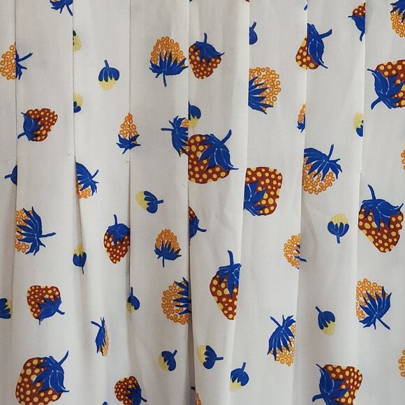 Maeve Anthropologie Strawberry Print Pintuck Sleeveless Top Size 4 EUC - Picture 4 of 13